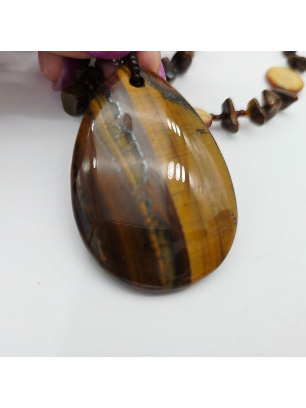 Tigers Eye Pendant Necklace With Beaded Accents & Magnetic Clasp 11" Drop - Picture 8 of 8